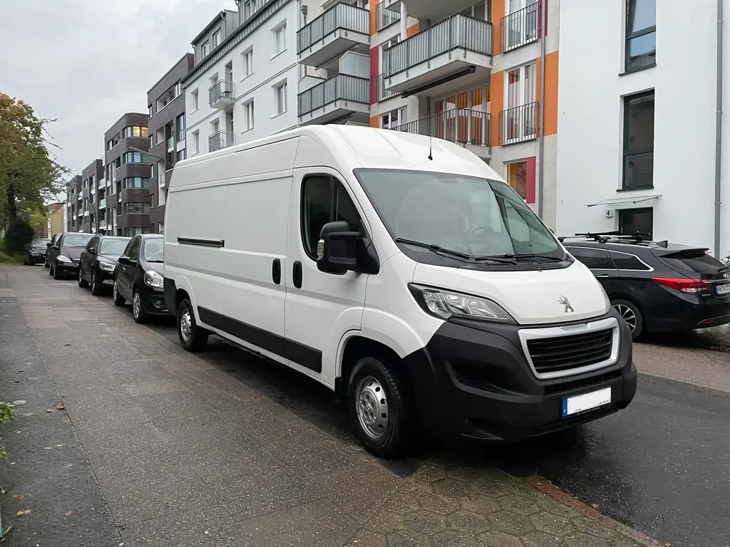 Camper in einer frühen Ausbauphase